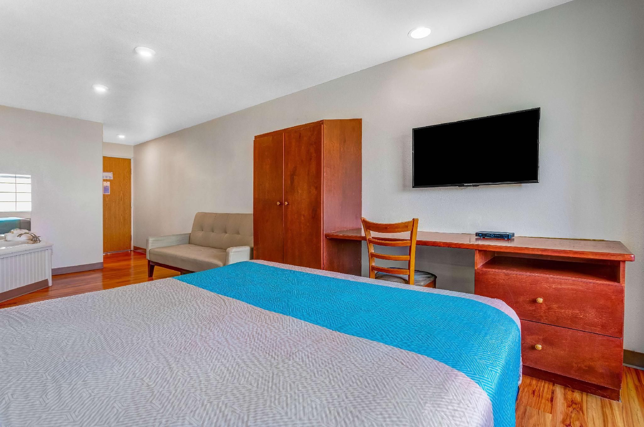 1 Queen Bed | Suite, Non-Smoking, Hot Tub