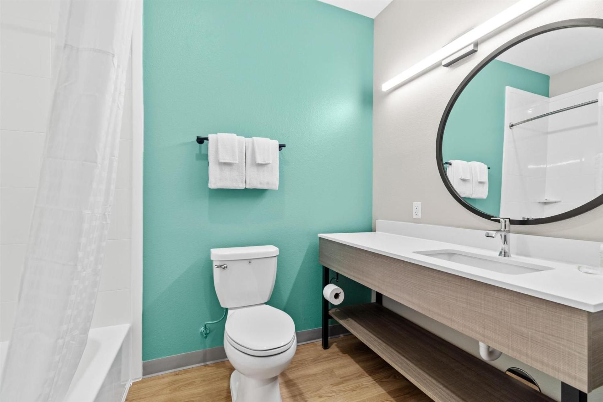 2 Queen Beds, Mobility Accessible Room, Bathtub w/Grab Bars, Non-Smoking