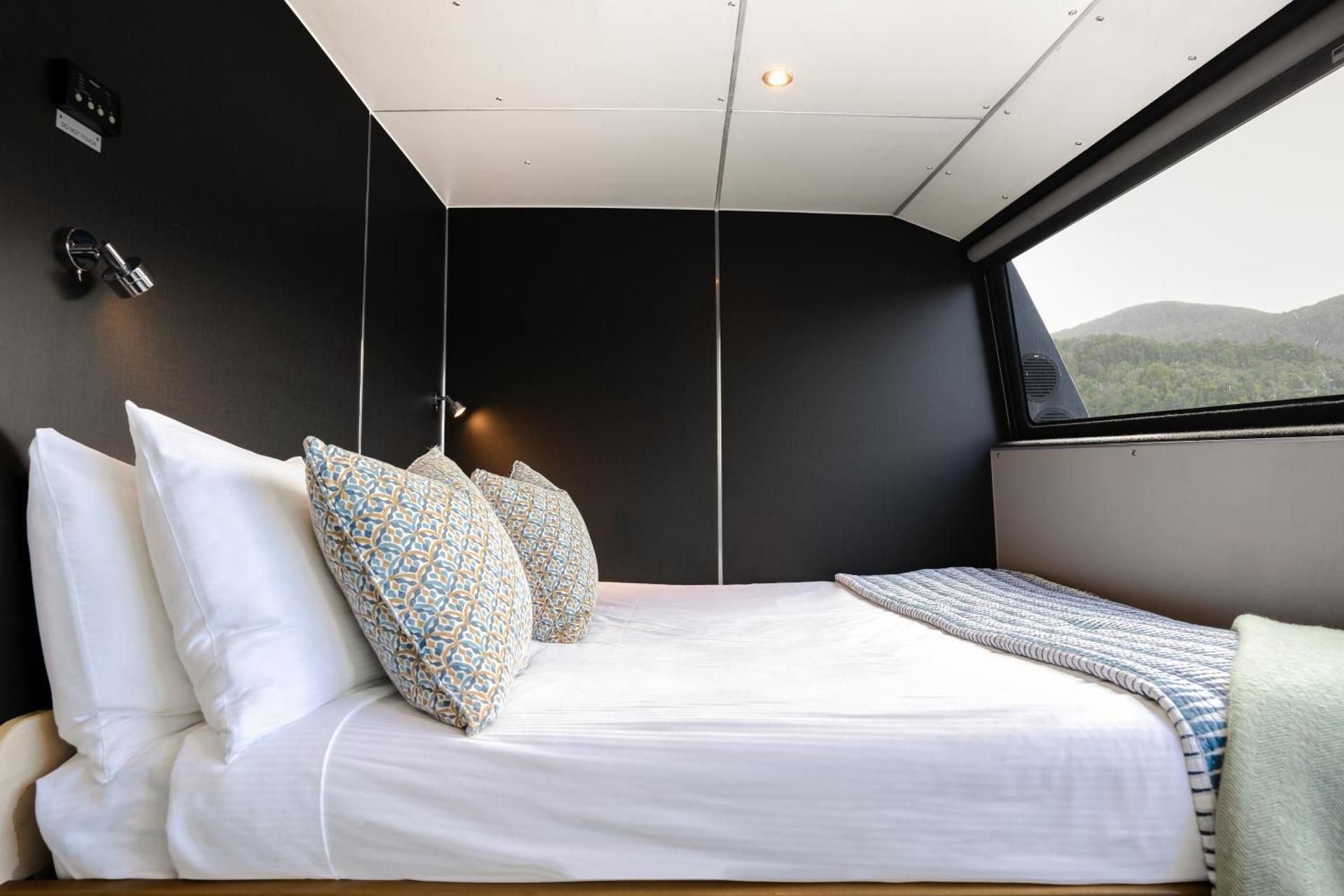 Captain Cook Cabin - Deluxe King Room
