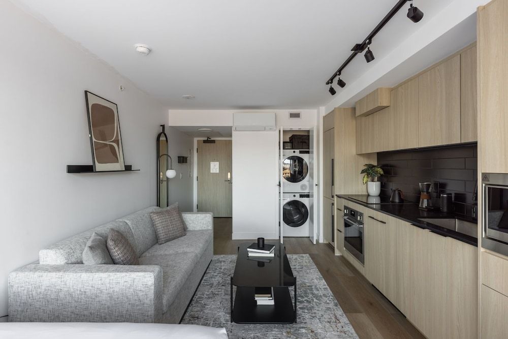 Keefer House Studio 8