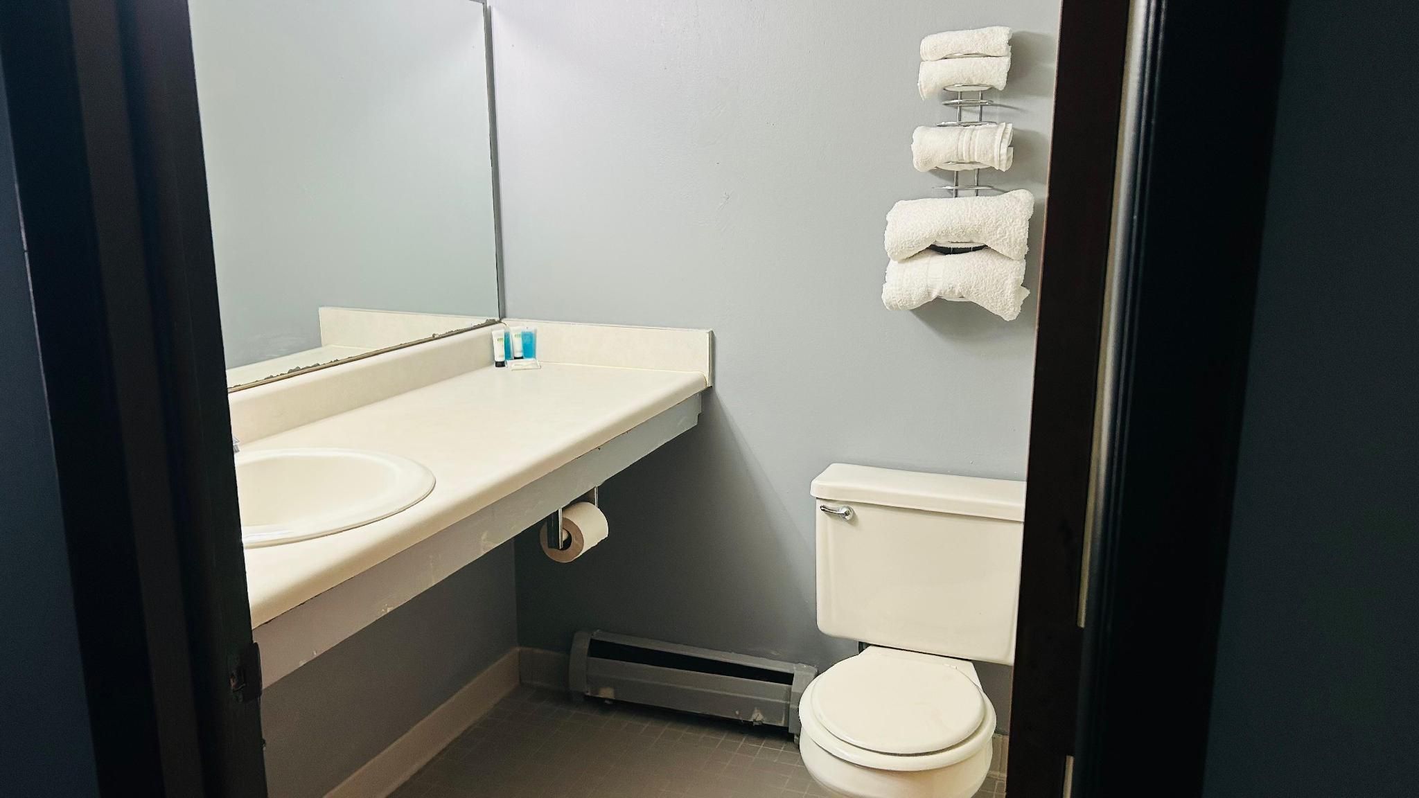 2 Queen Beds Non-Smoking, Kitchen