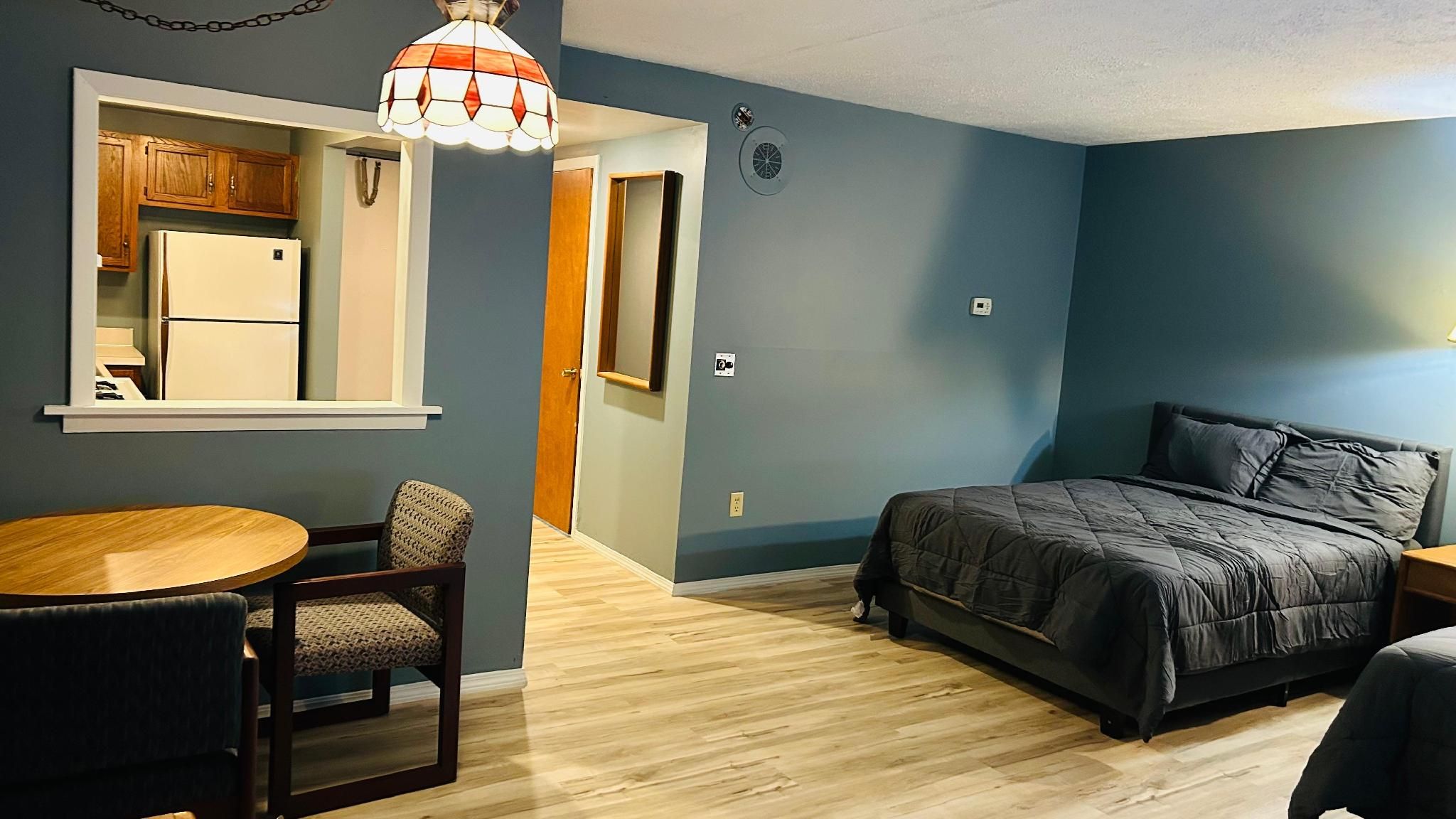 2 Queen Beds Non-Smoking, Kitchen