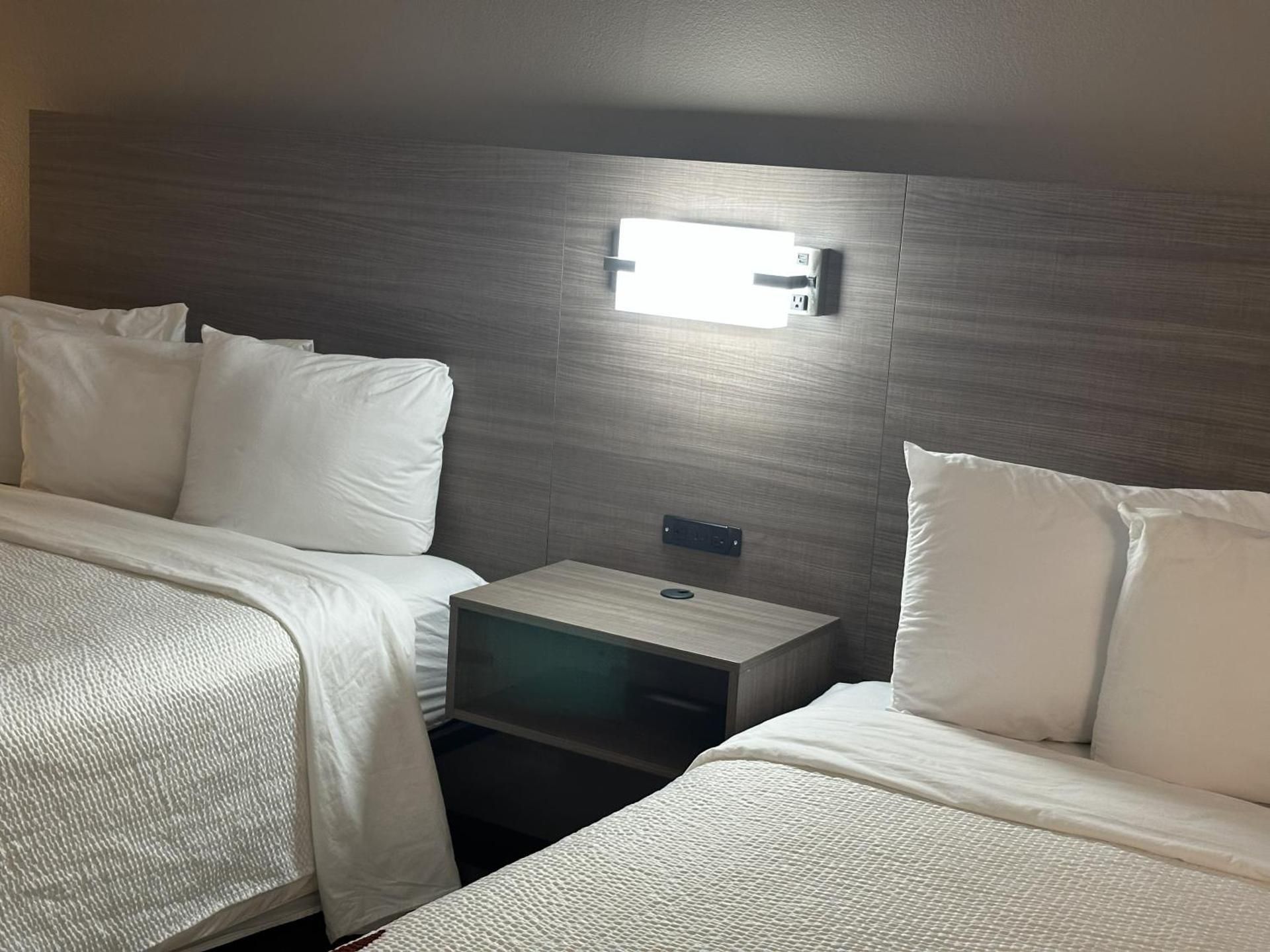  Superior Room with Two Queen Beds Non-Smoking