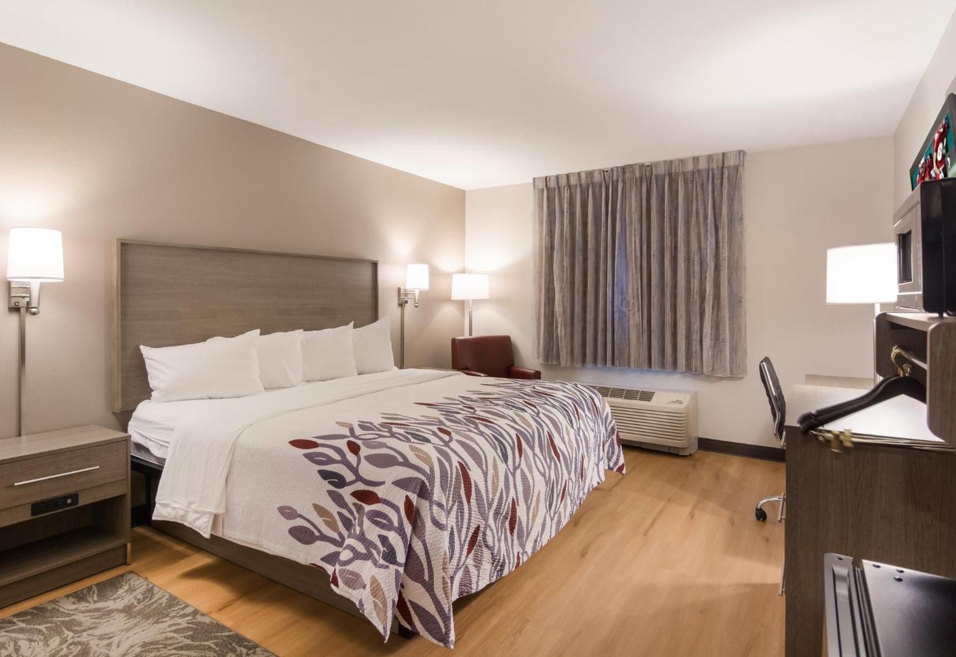  Suite King Room Non-Smoking 