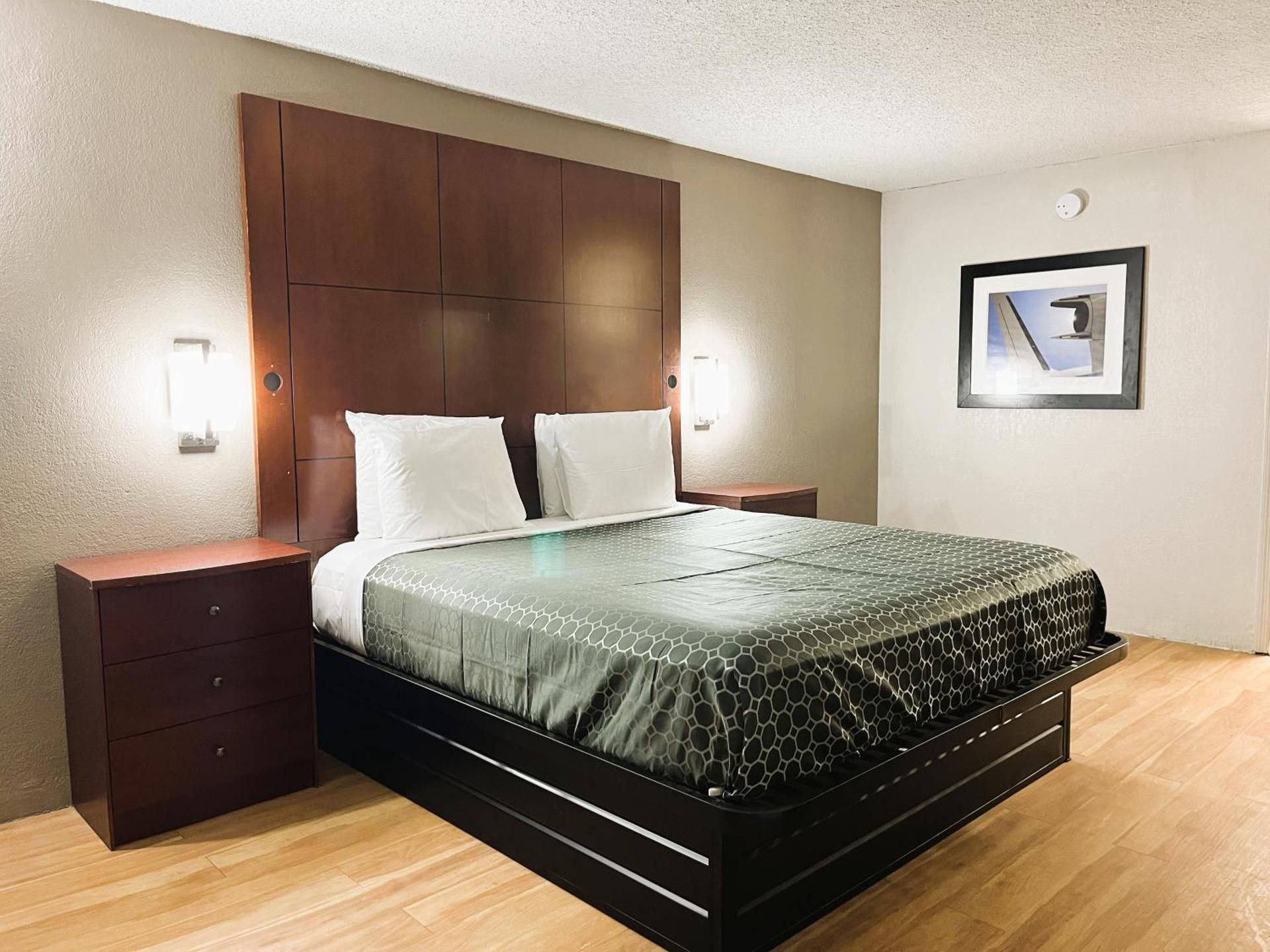Deluxe King Room