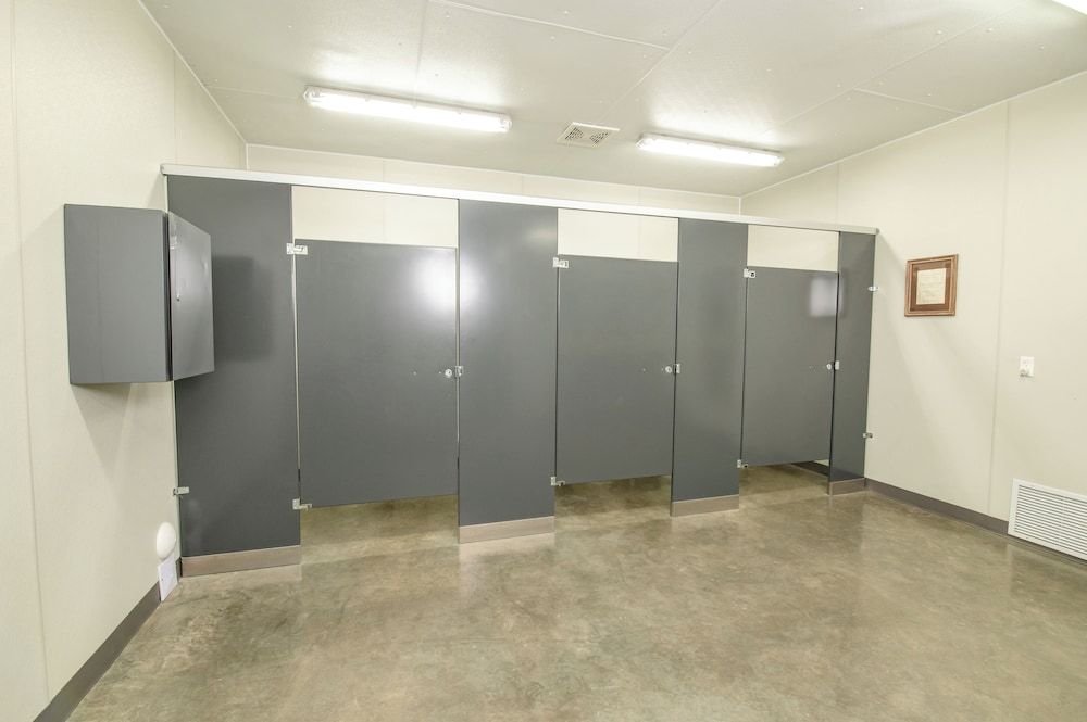 Prairie Junction Cabins Stettler Family Cabin 11