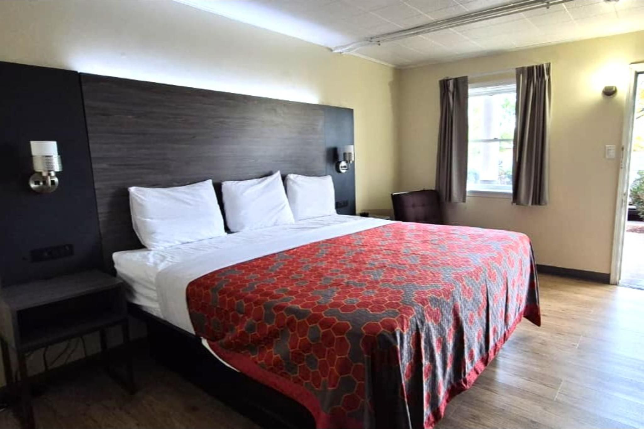 King Bed Non-Smoking