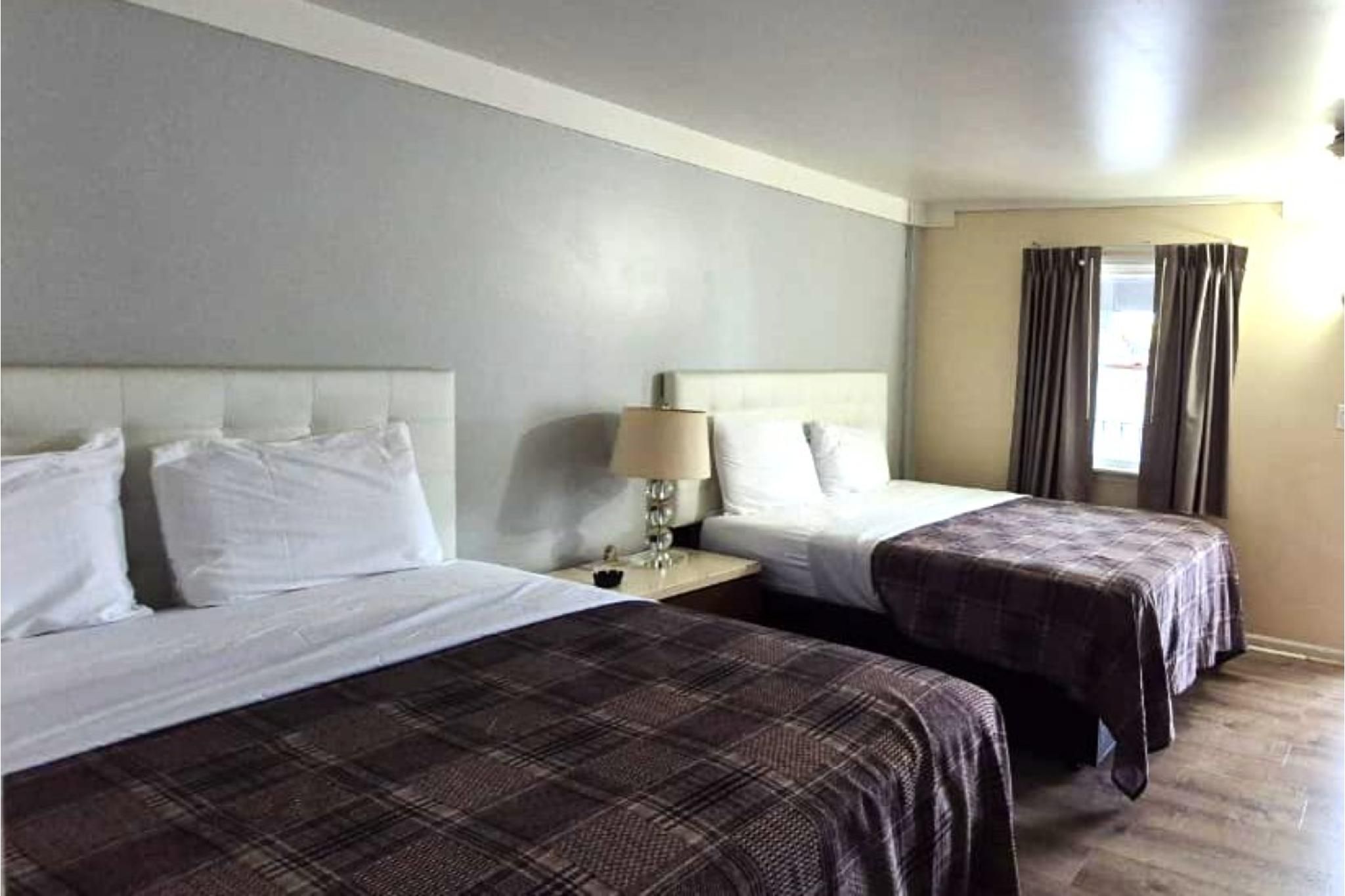 2 Queen Beds Non-Smoking