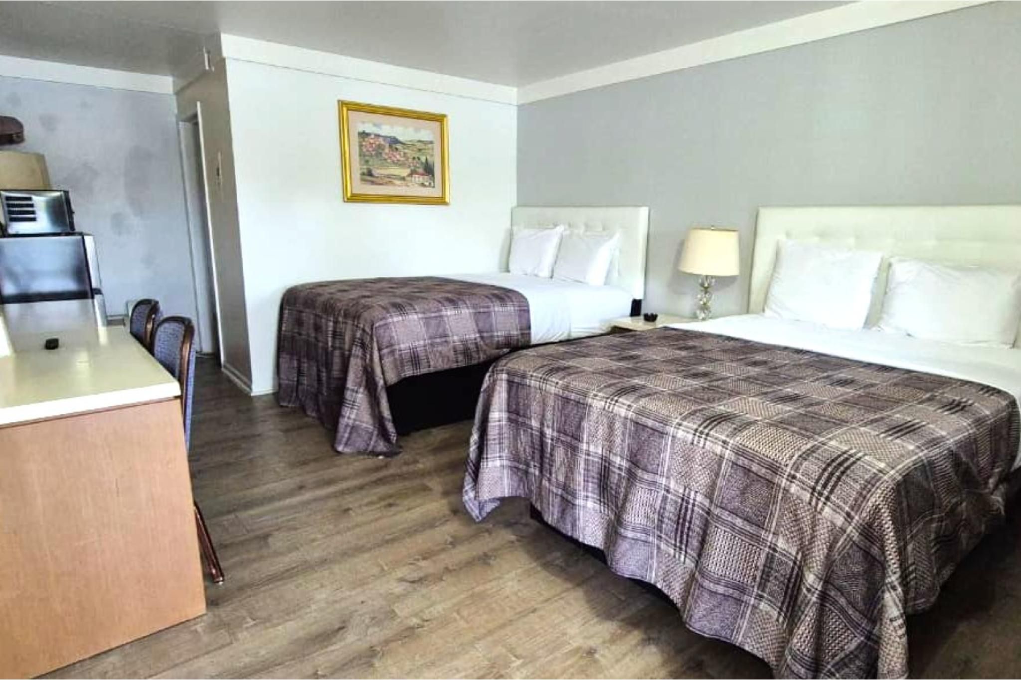 2 Queen Beds Non-Smoking