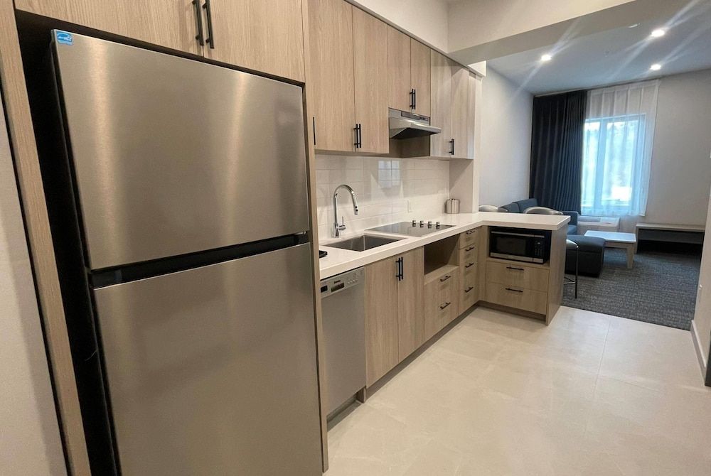 La Quinta Inn & Suites By Wyndham Kelowna Bc Suite, 1 Bedroom, Non Smoking 9