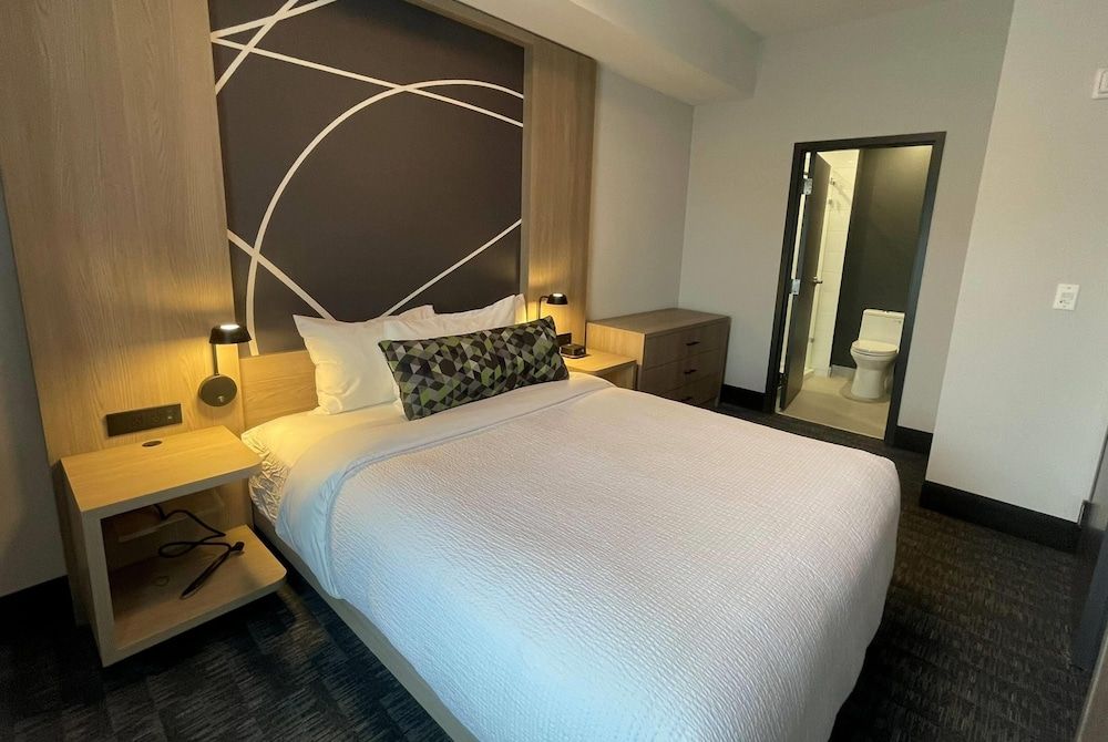 La Quinta Inn & Suites By Wyndham Kelowna Bc Suite, 1 Bedroom, Non Smoking 5