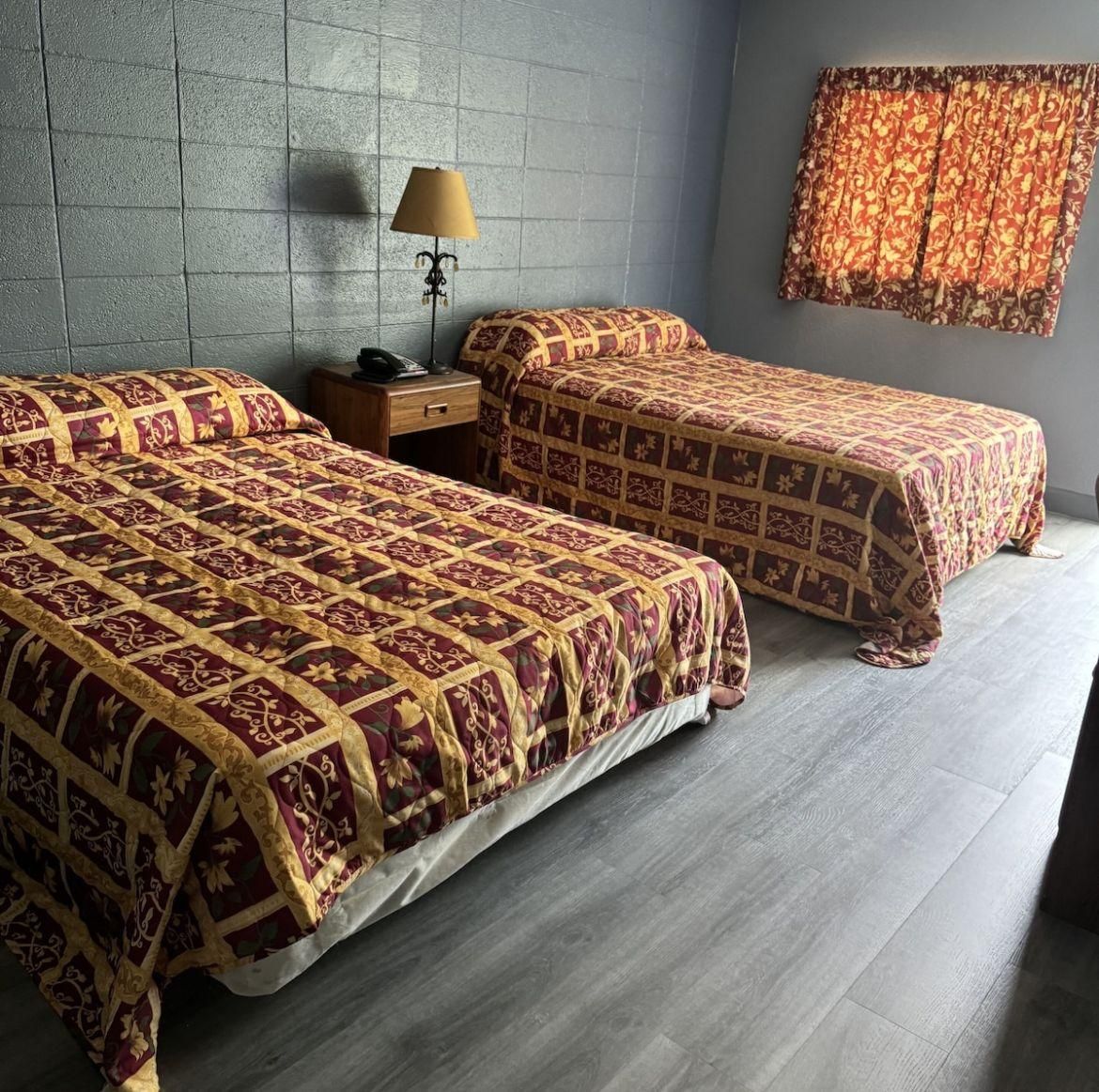 2 Full Beds Non-Smoking