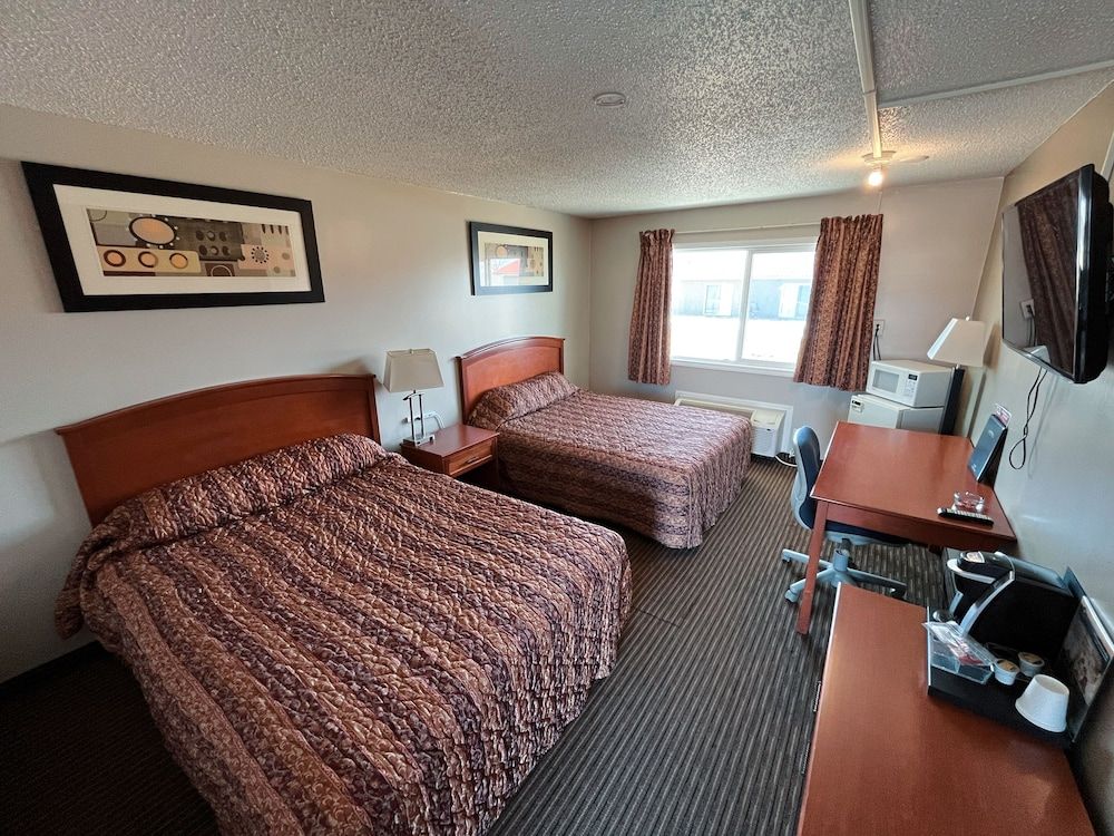 Northern Lights Inn & Suites Standard Double Room 4
