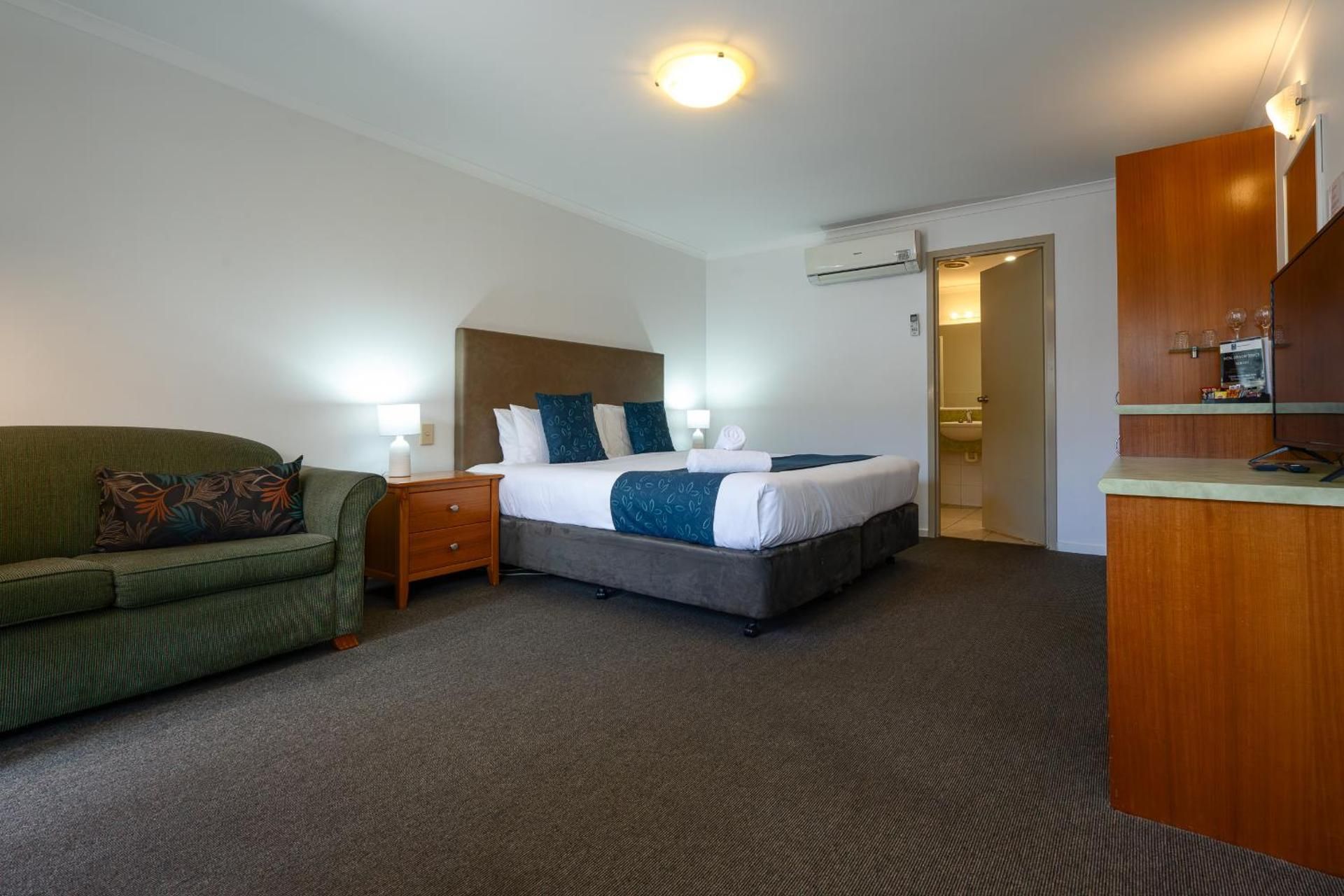 Deluxe King Room
