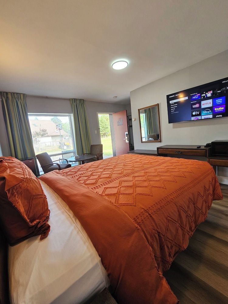 Arrowhead Inn by Baaman's Superior Single Room, 1 Queen Bed 16