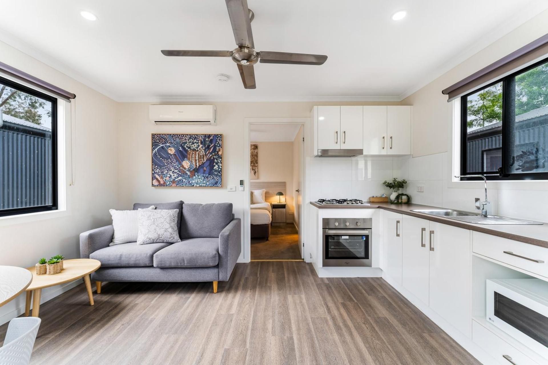 Deluxe Cabin (1BR)