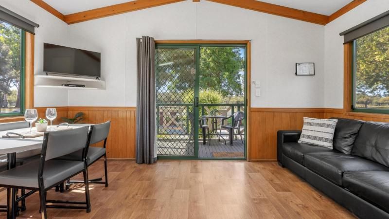 Standard Cabin 2BR - Sleeps 5