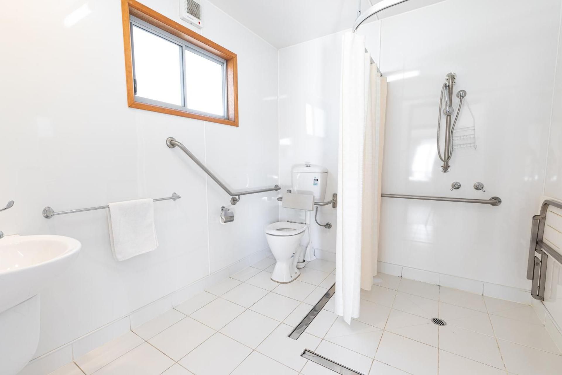 Geelong Holiday Park Standard Accessible Two-Bedroom Cabin 3