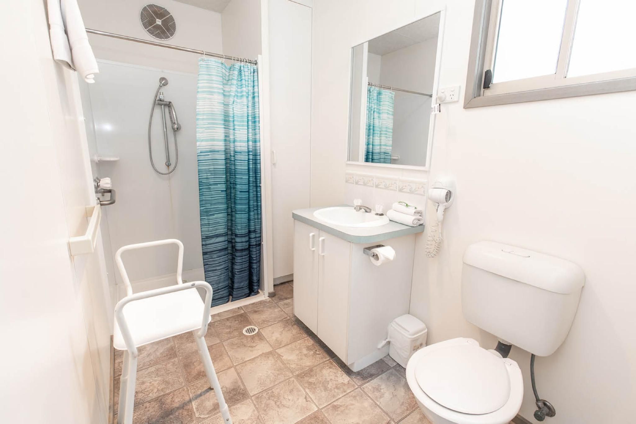 Superior 1 Bedroom Cabin