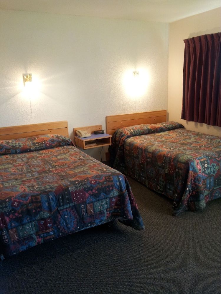 Westwind Motel Basic Double Room 3