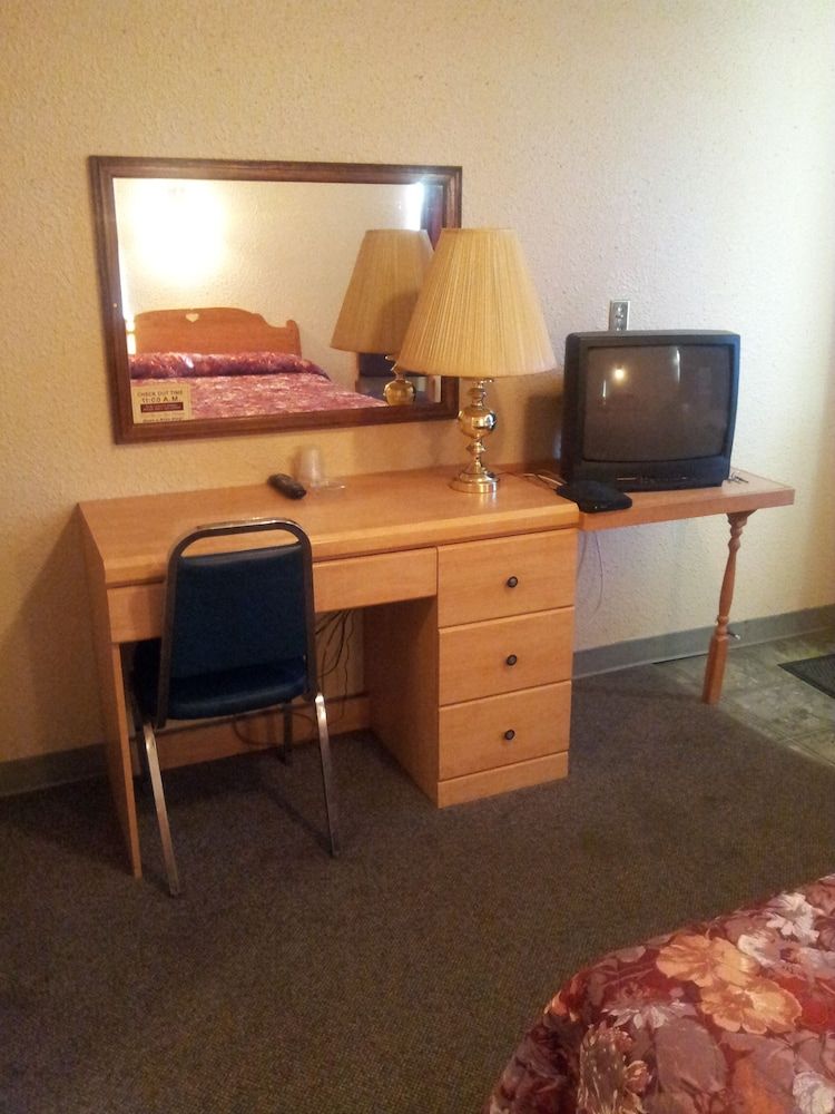 Westwind Motel Basic Double Room 4