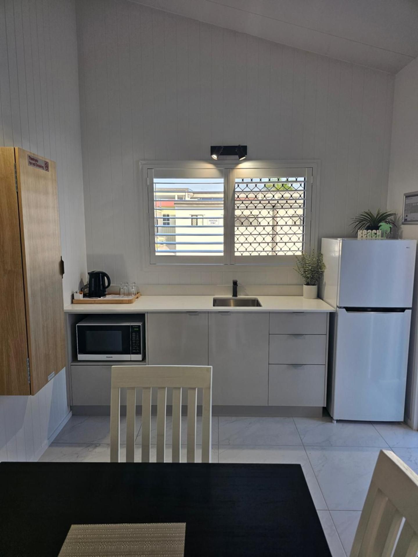 Villa La Sini Yeppoon Family Room 2