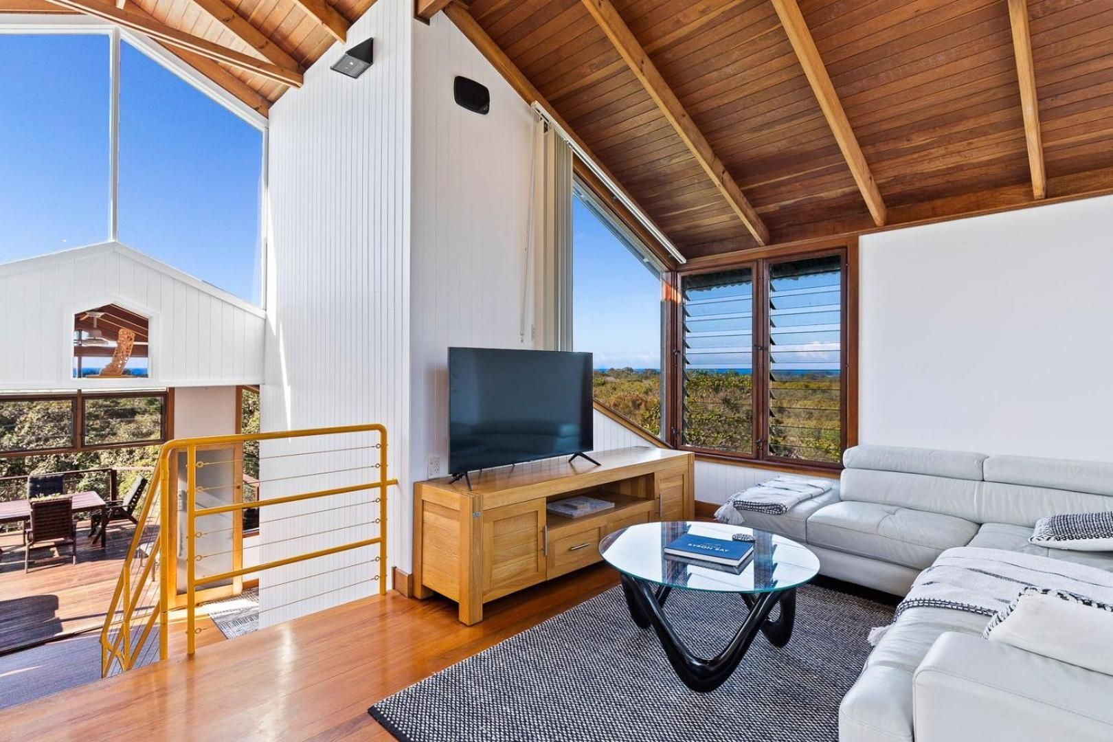 Two-Bedroom House with Hot Tub - Treetop (Sandpiper)