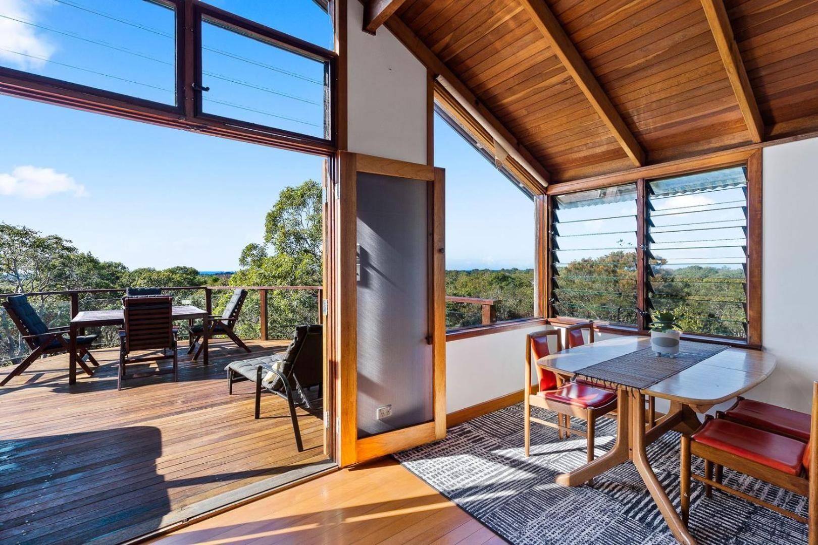 Two-Bedroom House with Hot Tub - Treetop (Sandpiper)
