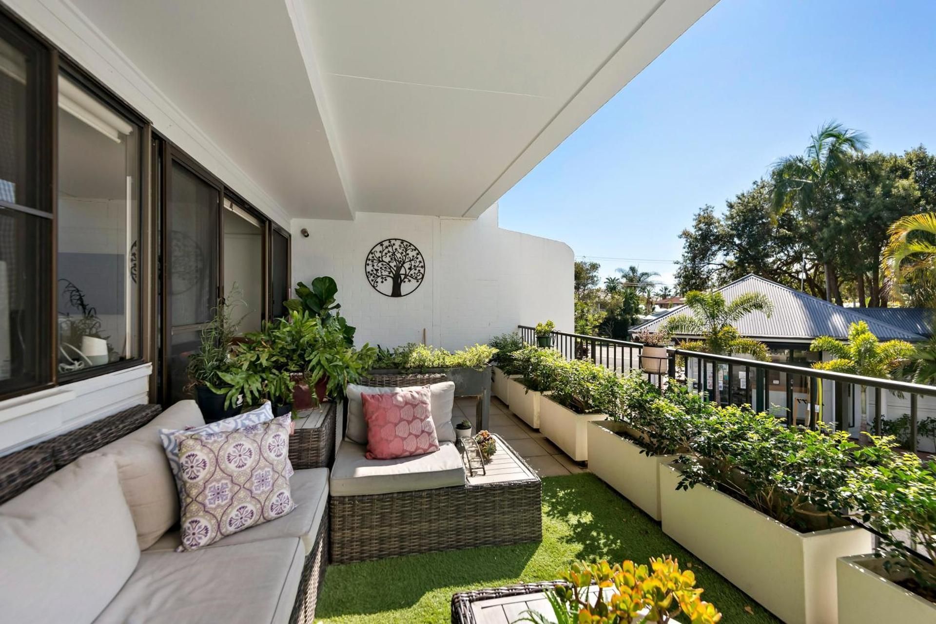 Apartment with Garden View