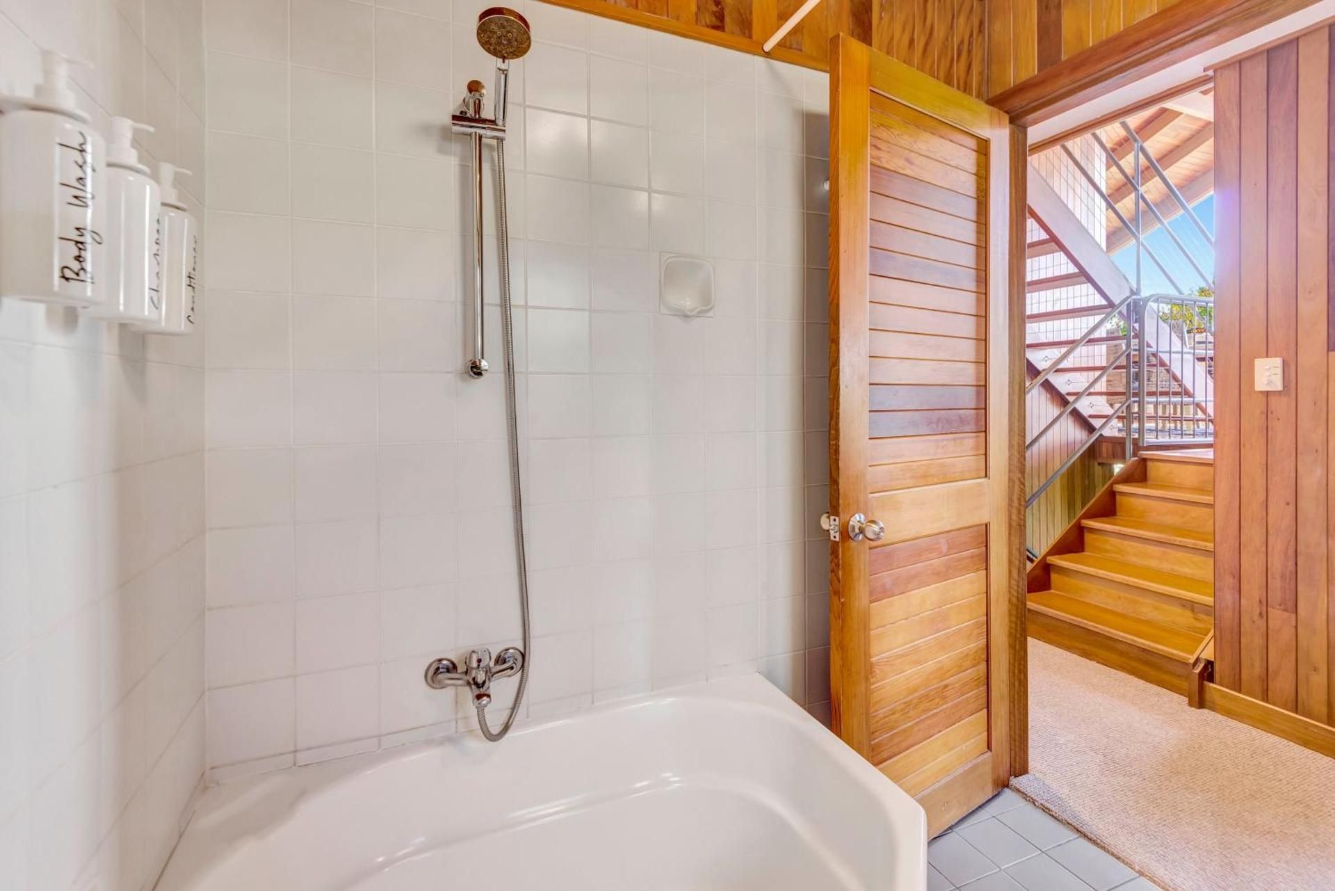 Two-Bedroom House - Treetop (Kingfisher)