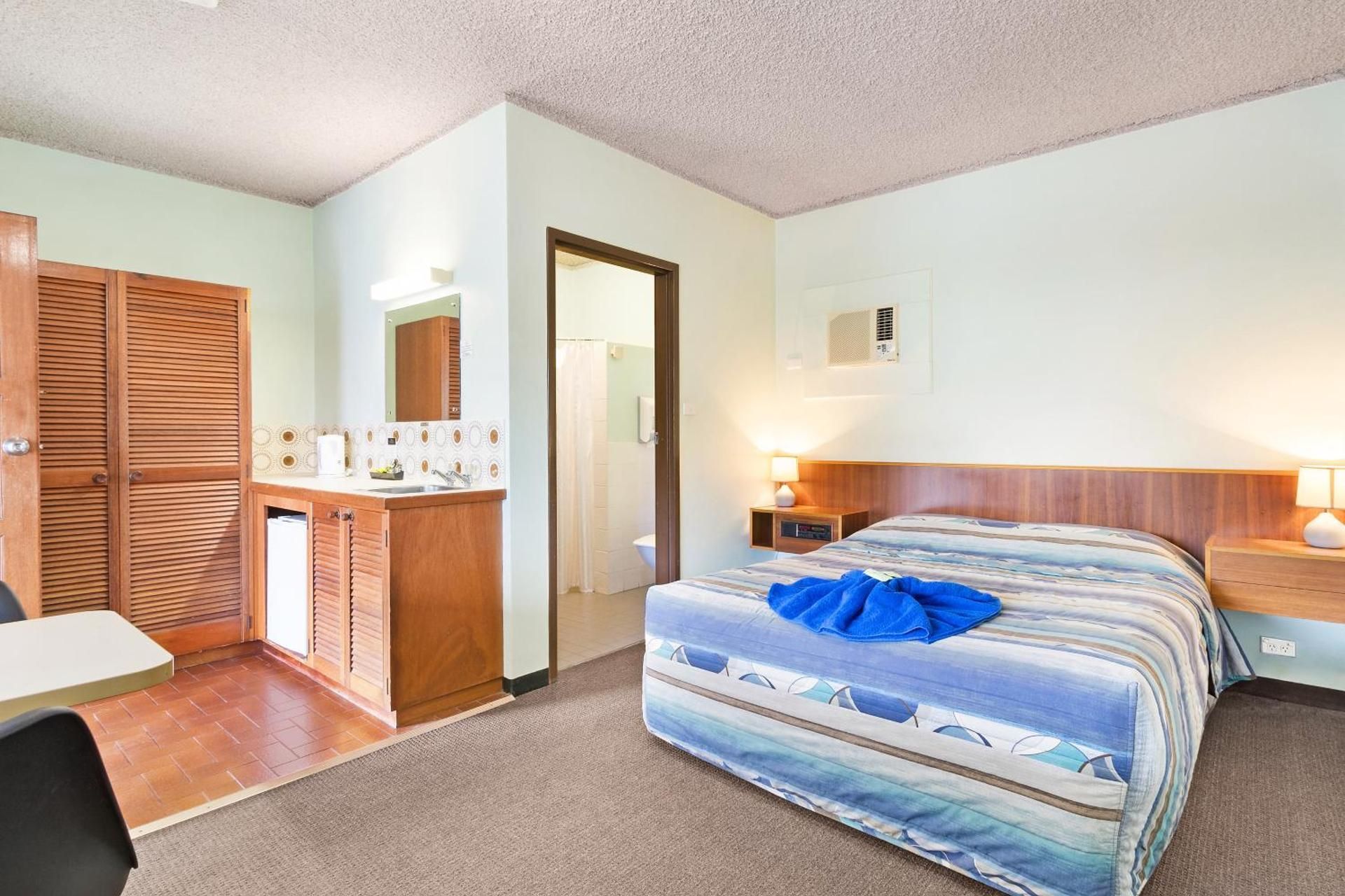 Deluxe Queen Room