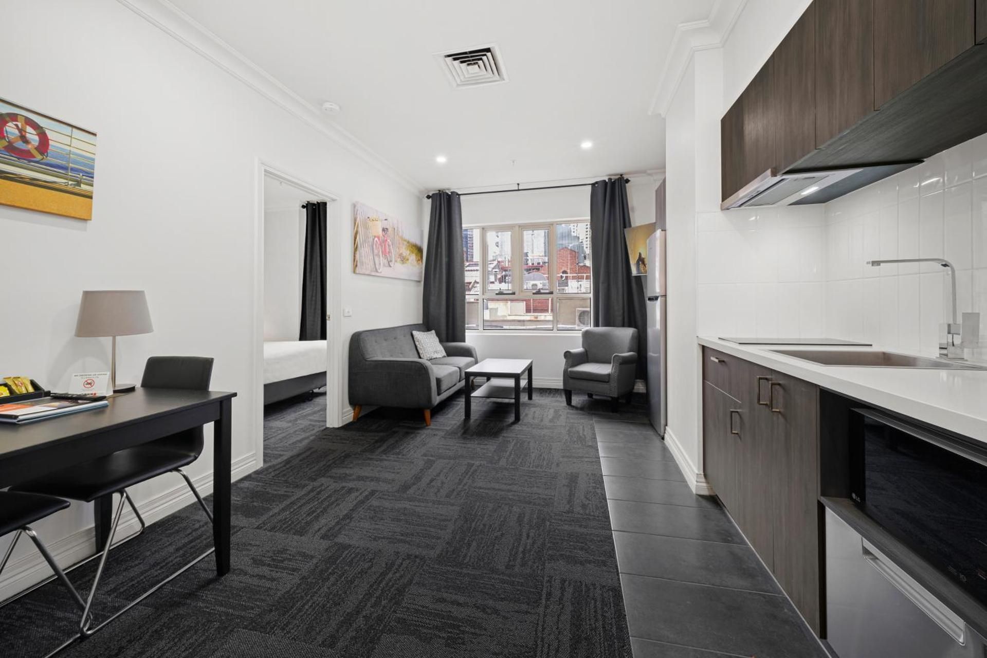 Deluxe One-Bedroom Apartment