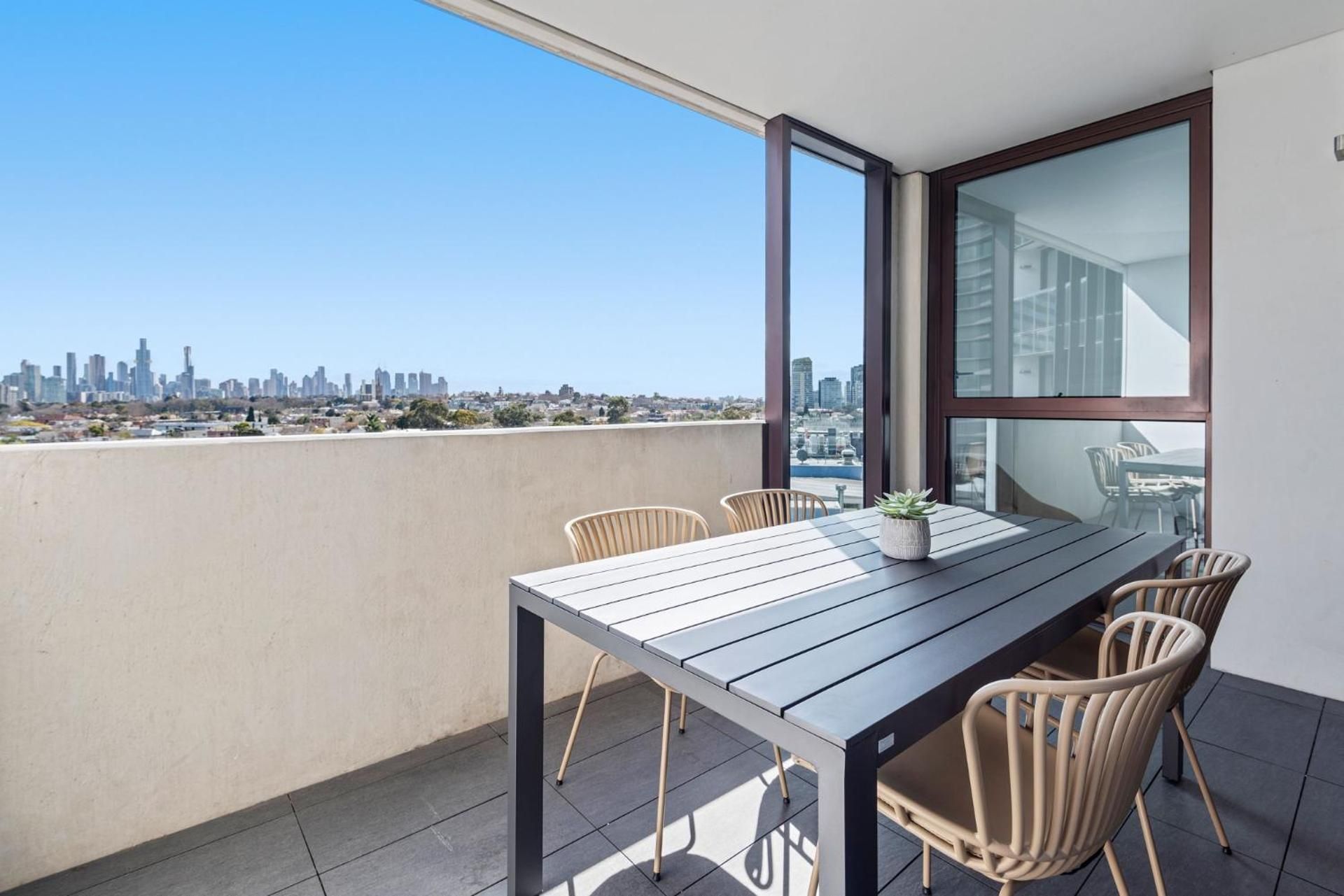 Apartment with Balcony
