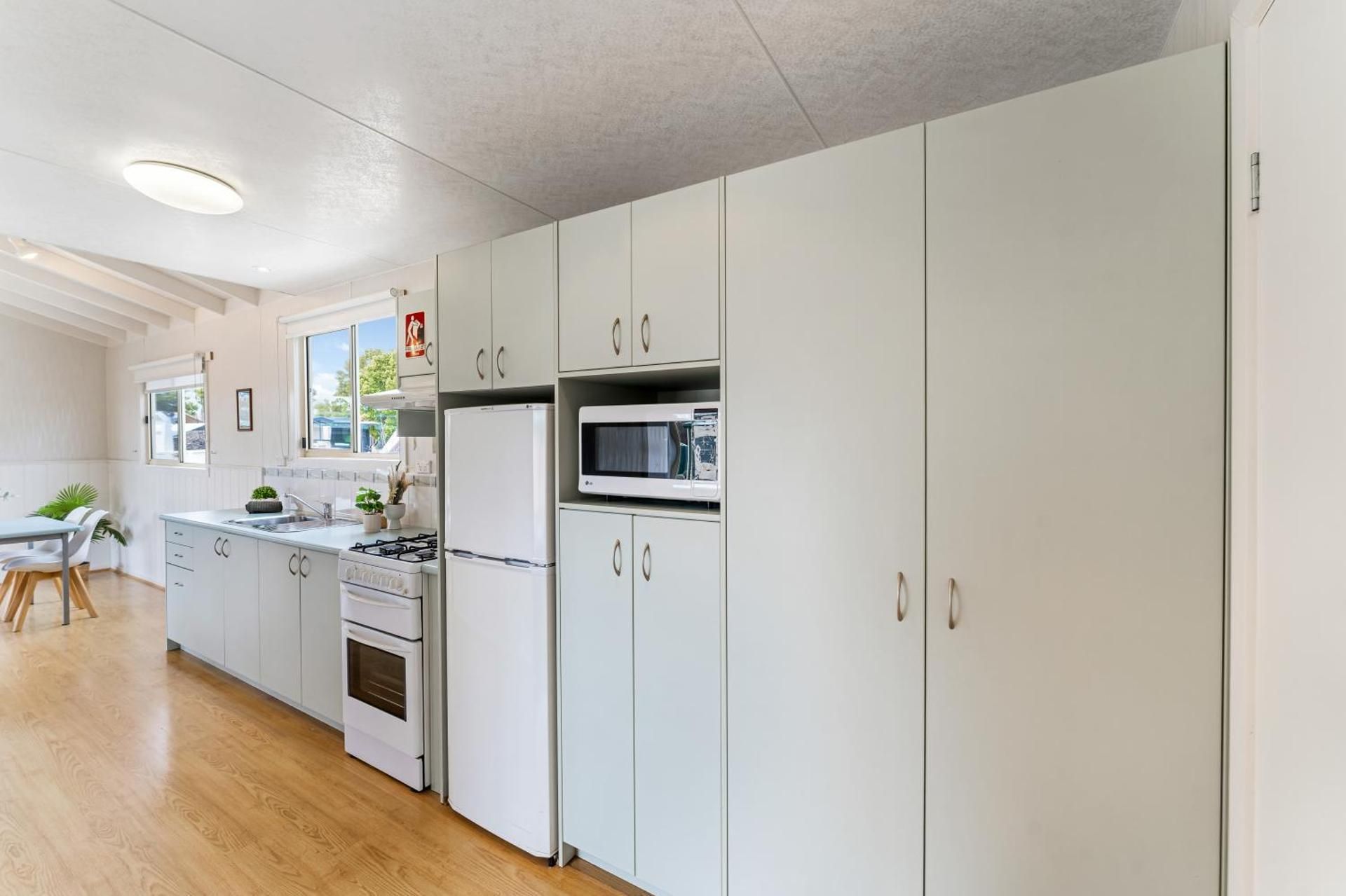 Bronze Accessible 2 Bedroom 5 Berth