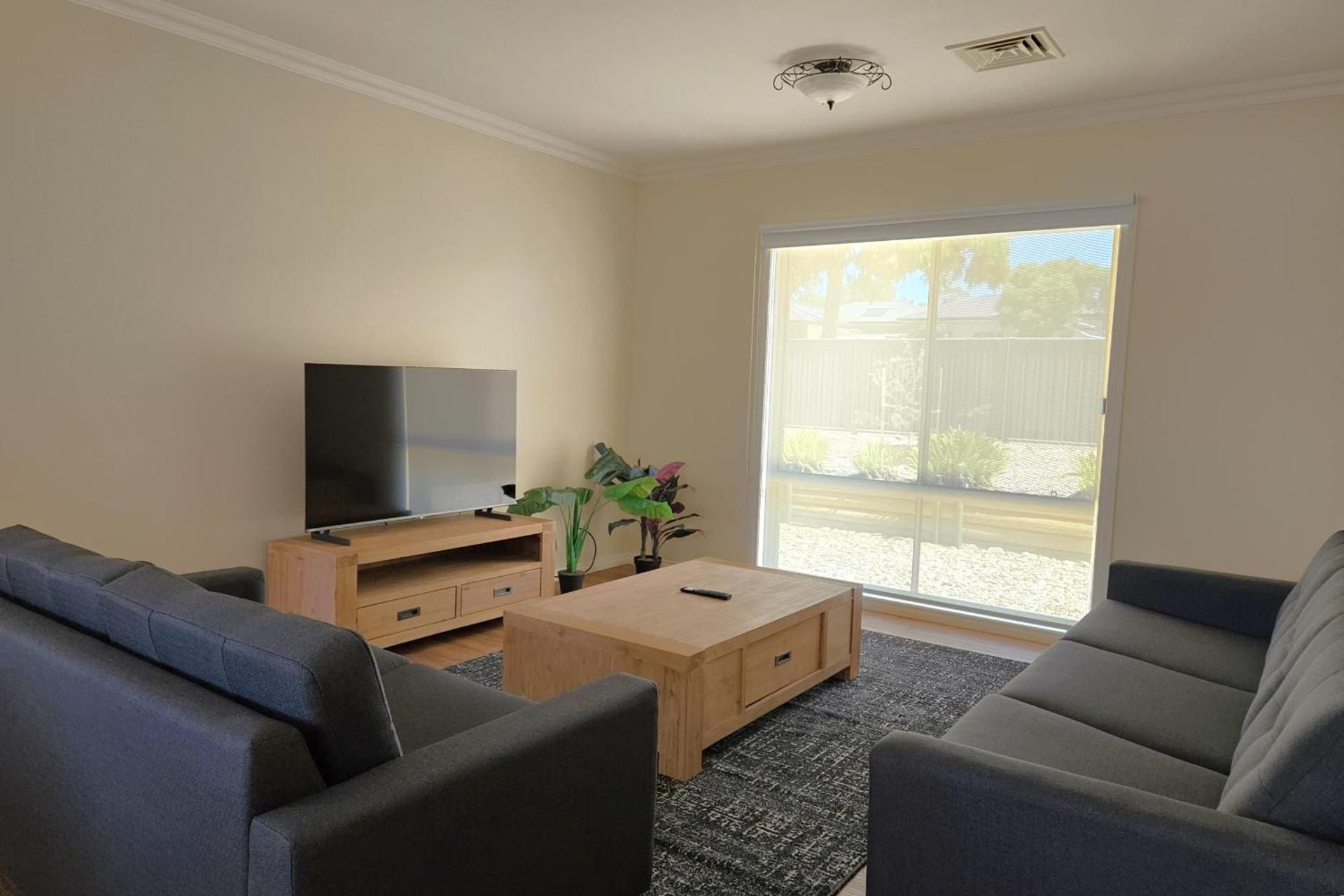 Sandhurst House 3BR