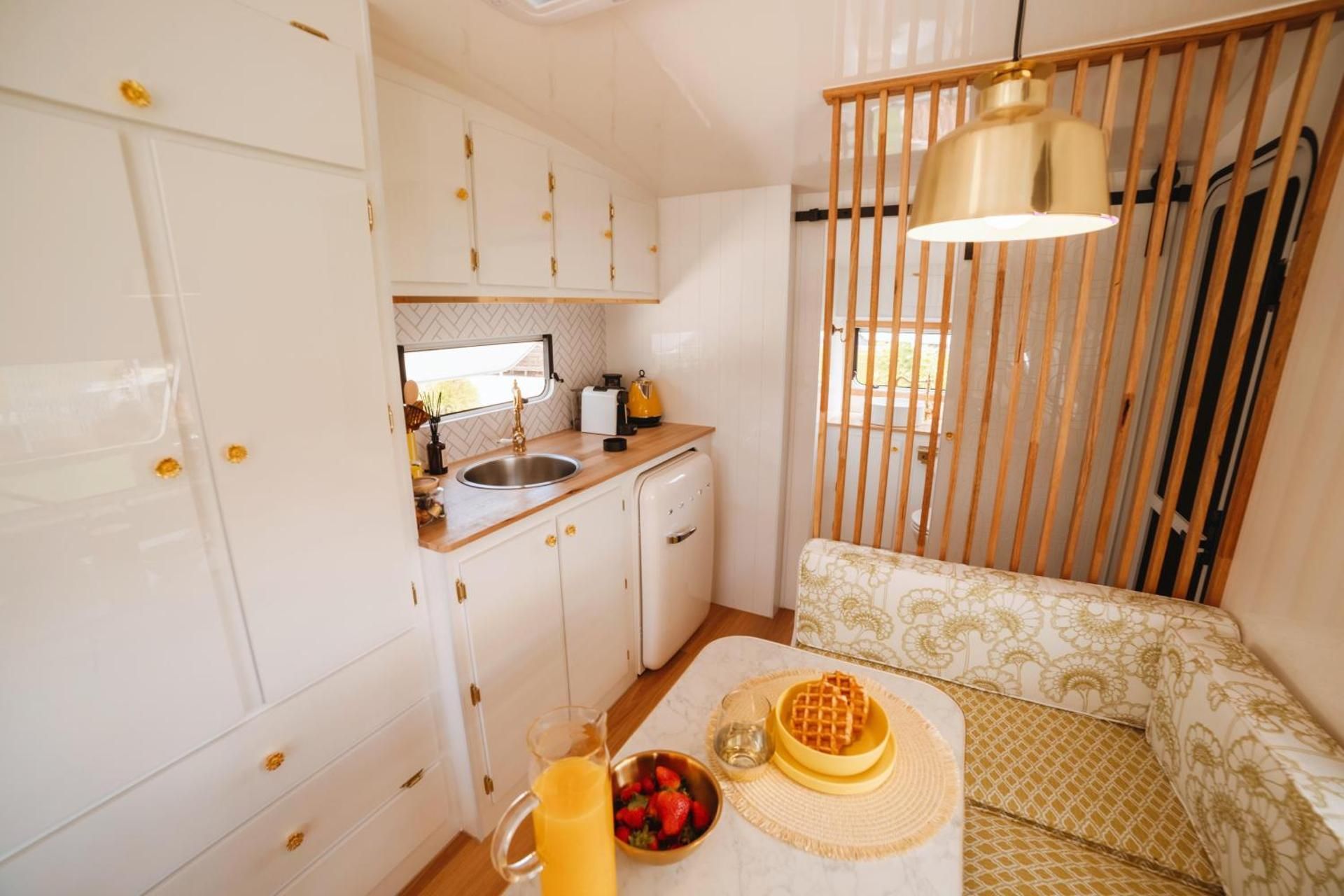 Poolside Vintage Glamper (2 Berth)