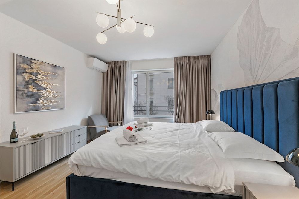 Family Apartment, Multiple Bedrooms (Novos Contrada 5 204)