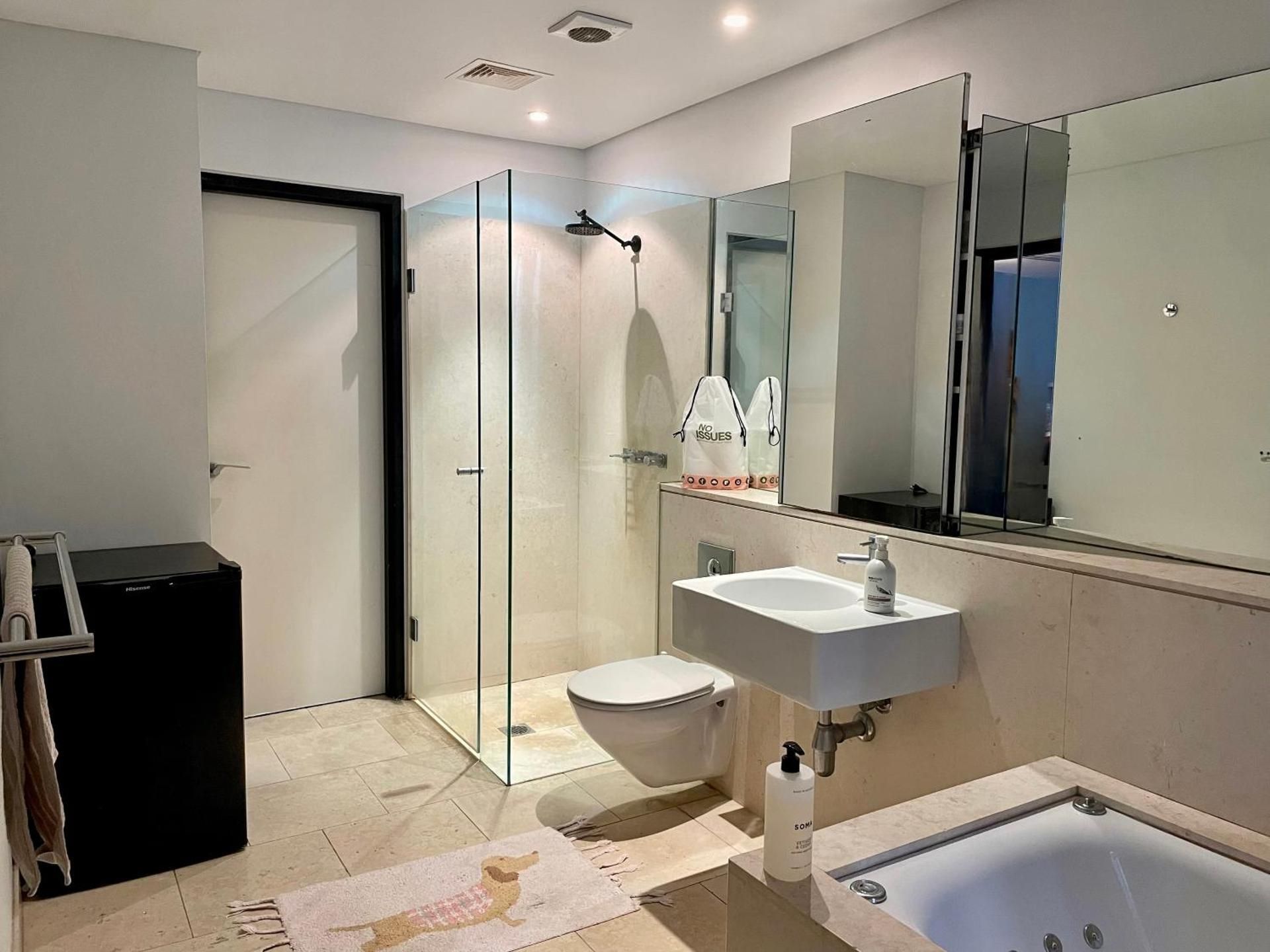 King Room with Spa Bath