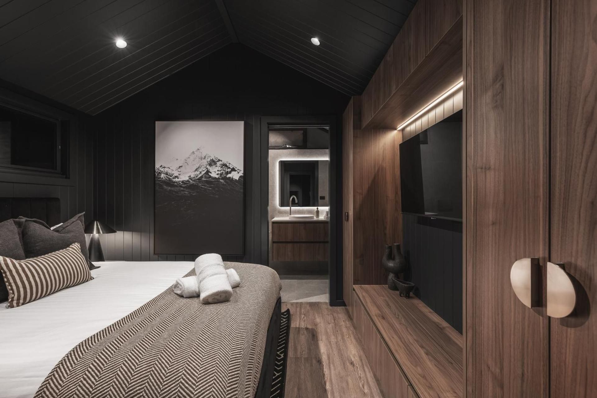 Luxury Alpine One Bedroom Villa