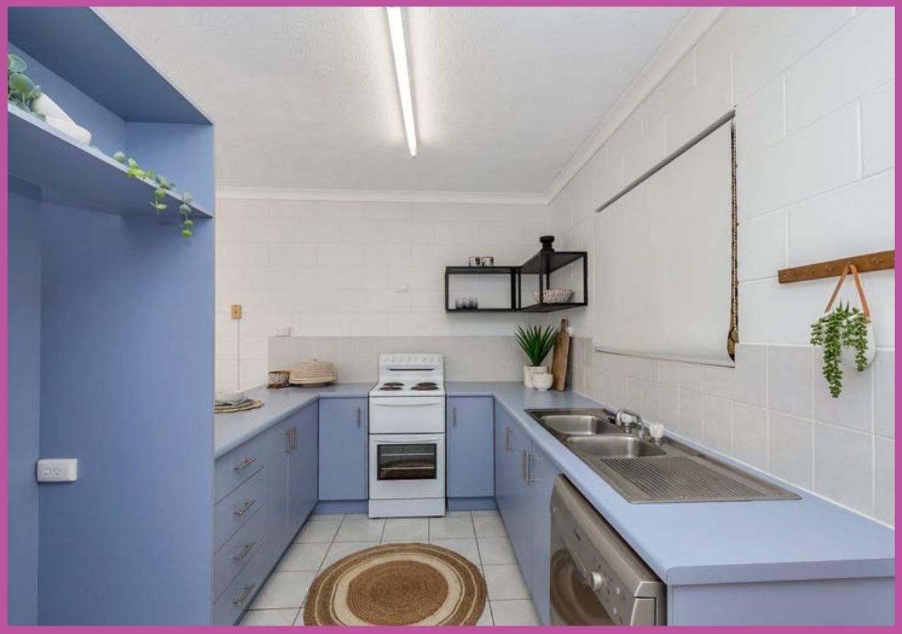 Walk to Strand sleeps 4 - 2 Bedroom 1.5 Bathroom - Central Location