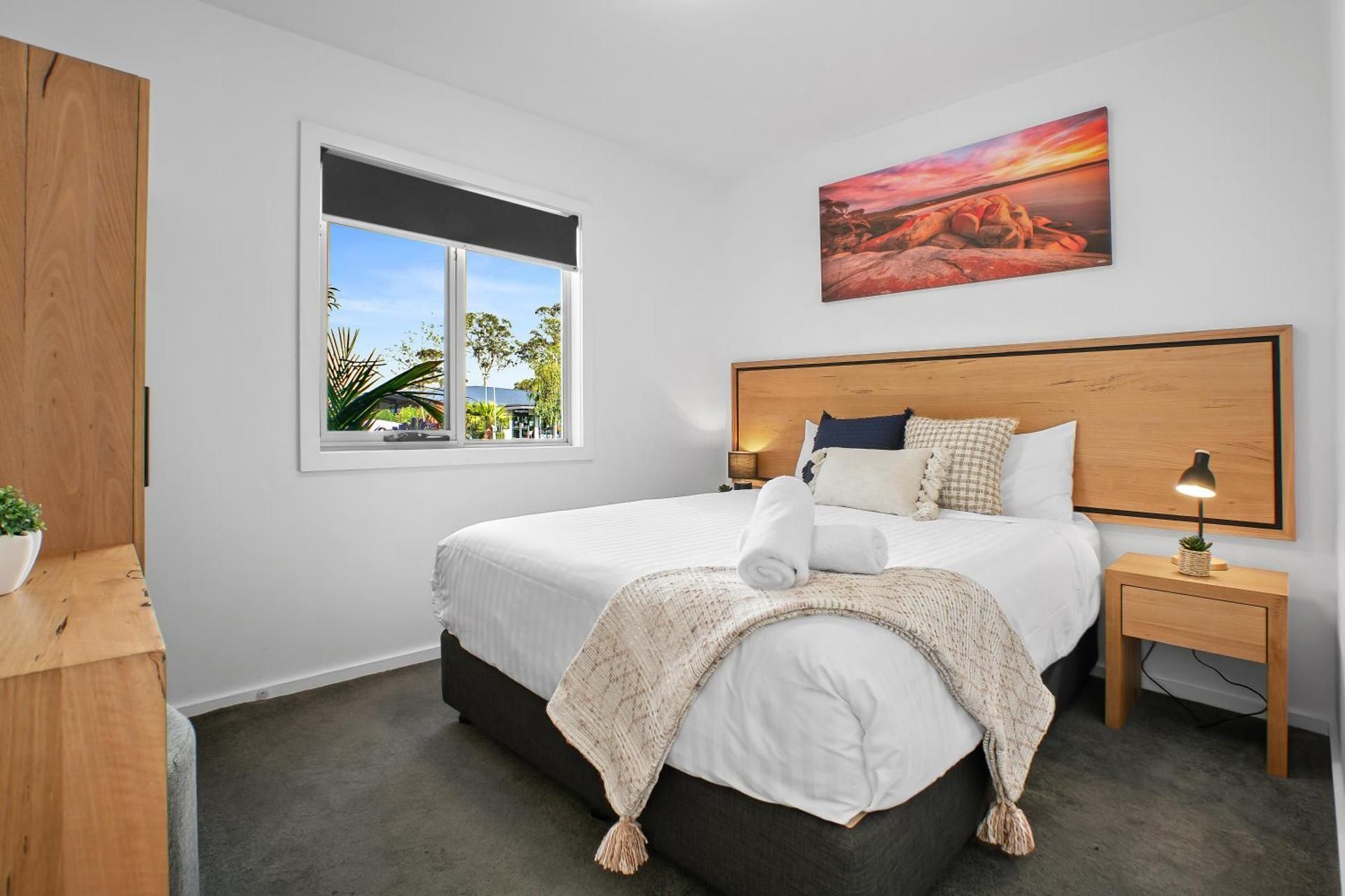 Bay Breeze Cabin (2BR) - Sleeps 4