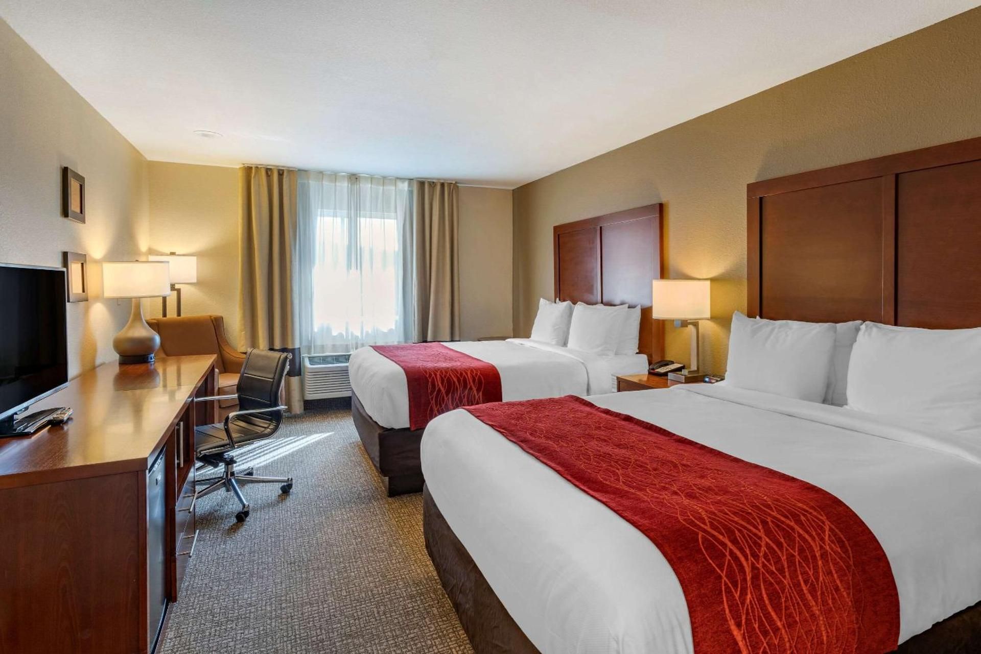 Queen Room with Two Queen Beds - Non-Smoking
