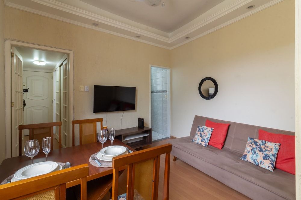 Apartment, Smoking
