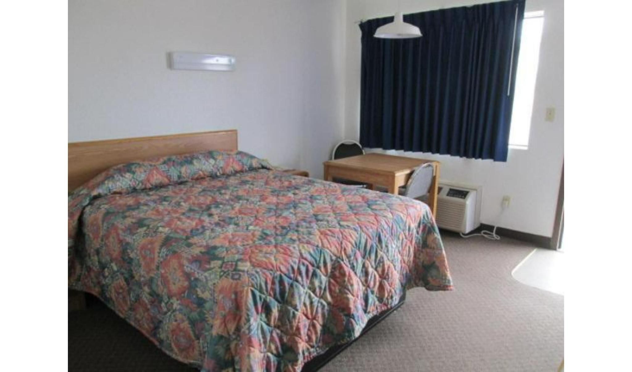 Hotel O Motel 10 Lordsburg I-10 King Bed 3