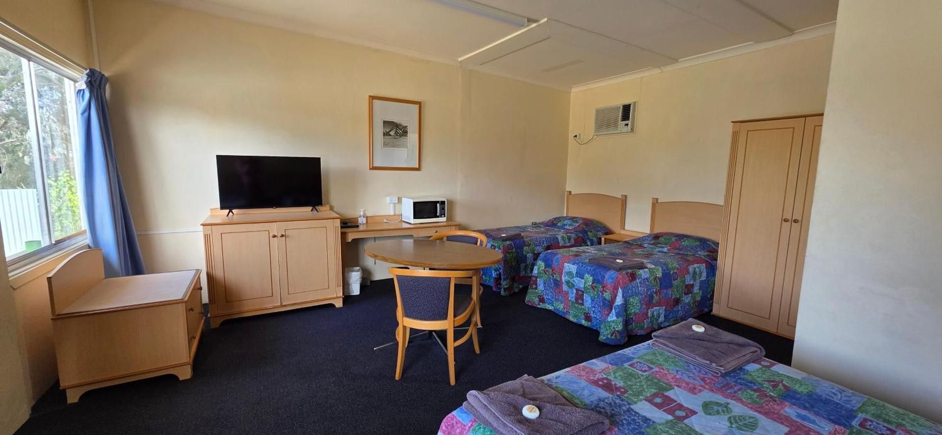 Deluxe Family Room