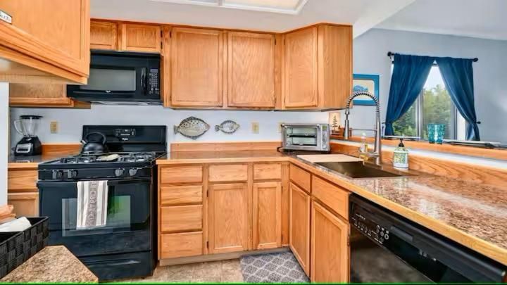 Two-Bedroom Apartment with Balcony