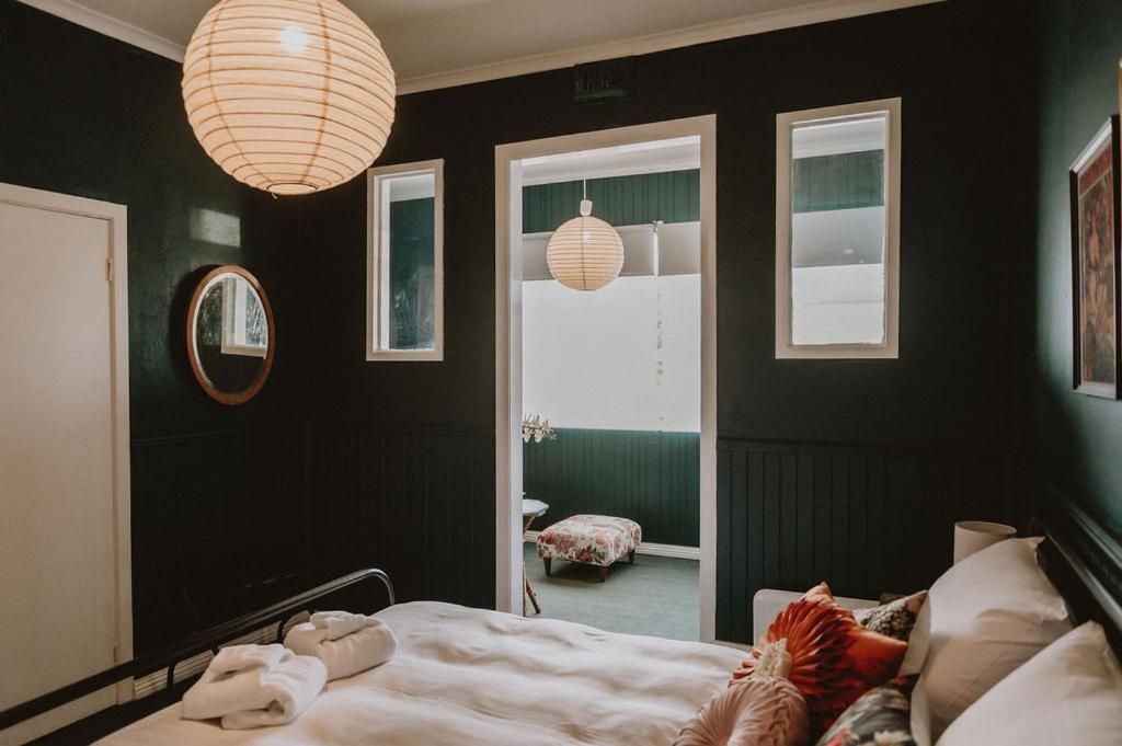 Deluxe Queen Suite