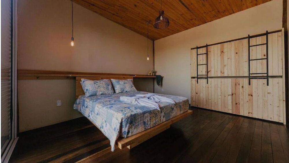Chalet, Lake View