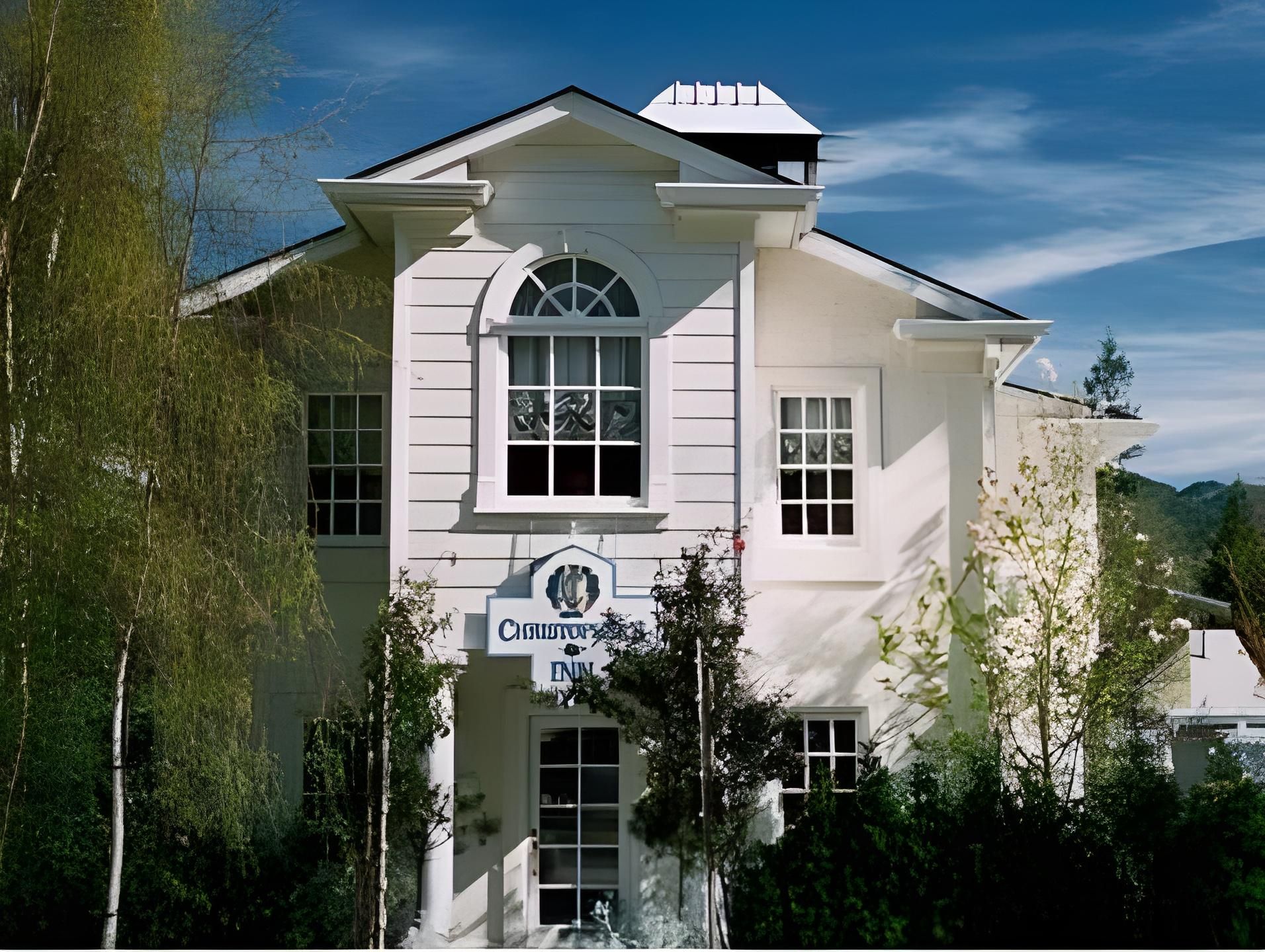 1 Queen Bed, Non-smoking, Cozy Room, Fireplace, Bathrobe, Coffee And Tea Maker, Continental Breakfas