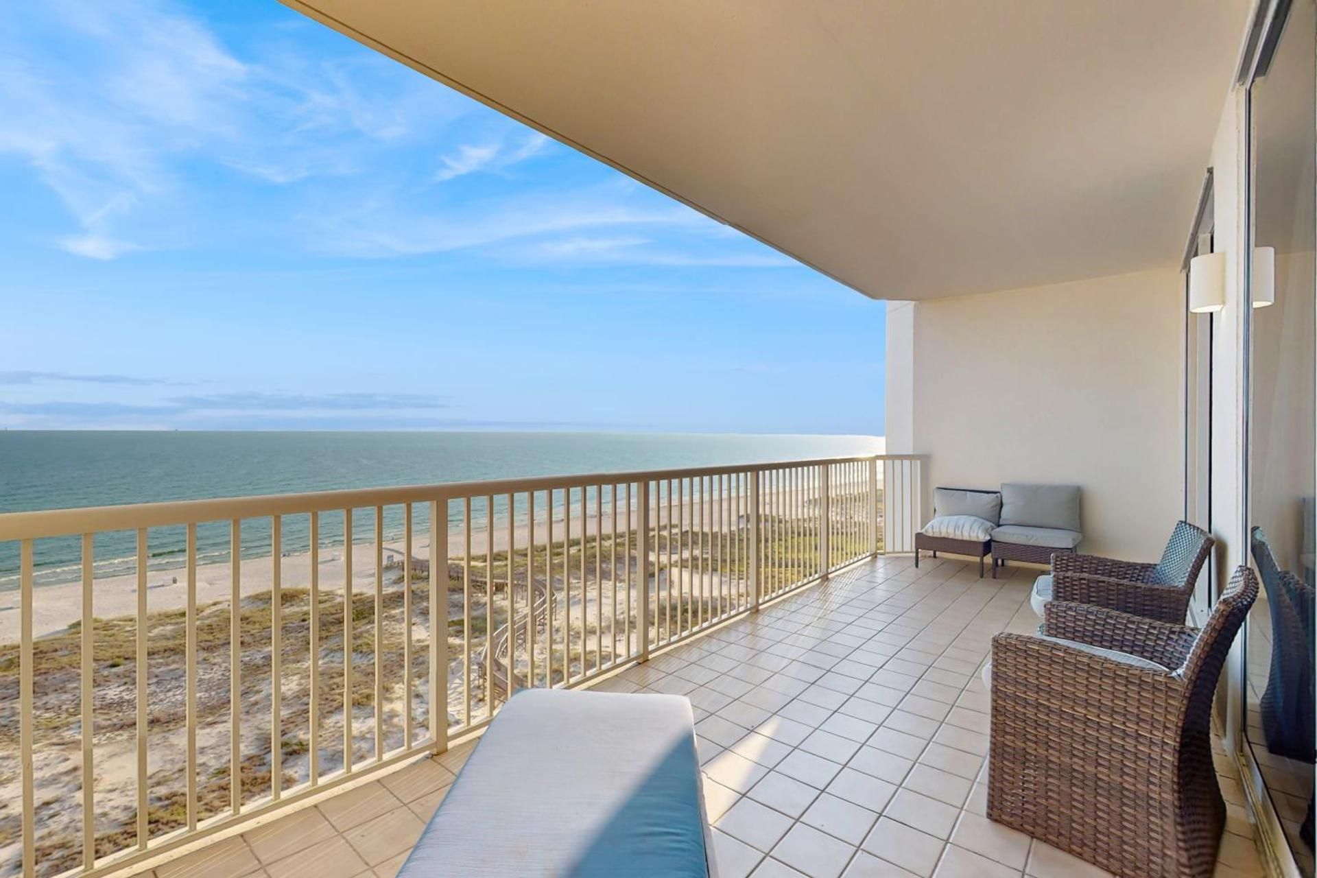 Apartment with Balcony